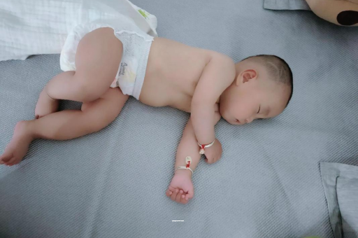 甘南孕妇肚子一跳一跳